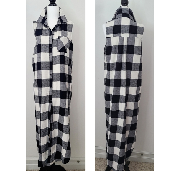 *SOLD* Plaid Black & White Sleevless Dress/Vest - Picture 2 of 9